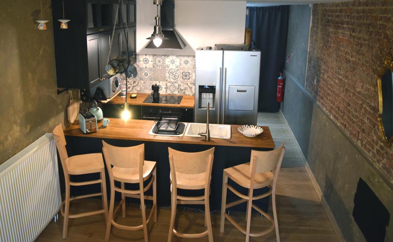Le Patio Belle Maison En Plein Centre Ville, Avec Grande Terrasse Au Calme 바스토뉴 외부 사진